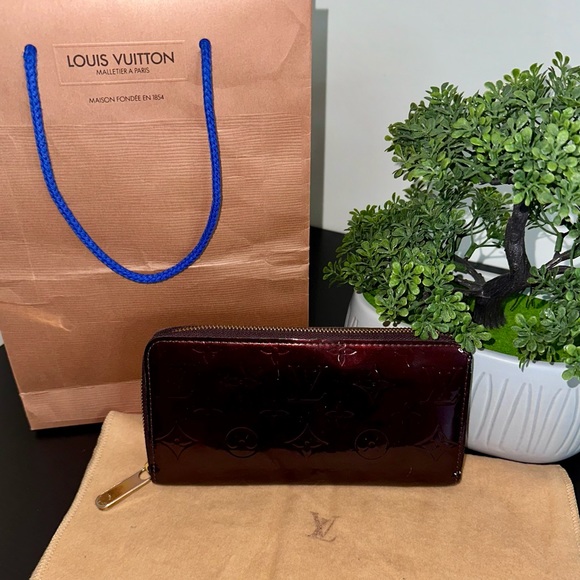 GUC Louis Vuitton monogram Vernis zip around wallet - Picture 3 of 14